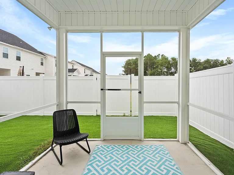124 Bridge Point Cir — Photo 36