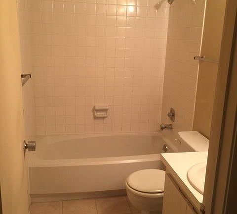 4th image of 130 Jasmine Woods Ct APT 8A
