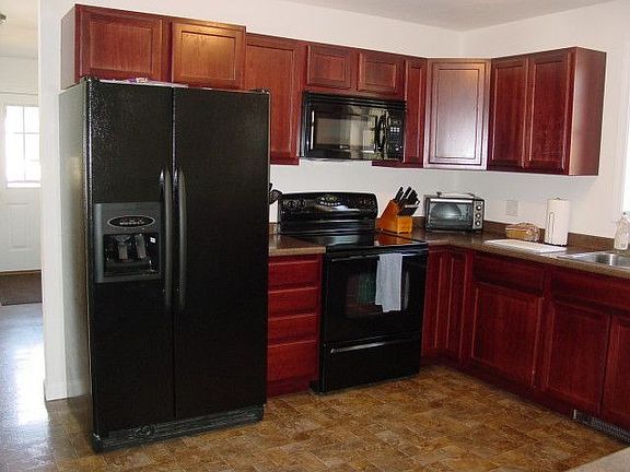 3rd image of 25 Edwards Dr