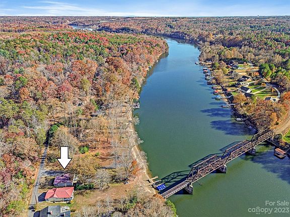 2nd image of 4479 Driftwood Dr