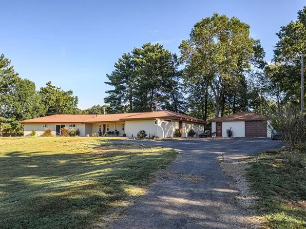 1409 State Highway 950, Morganfield, KY 42437
