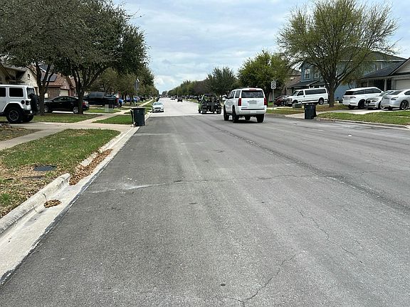 5th image of 5008 Golden Gate Dr