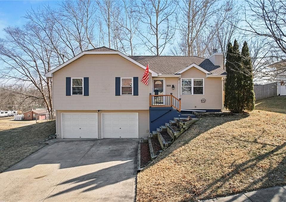 1st image of 925 Vicksburg Ct