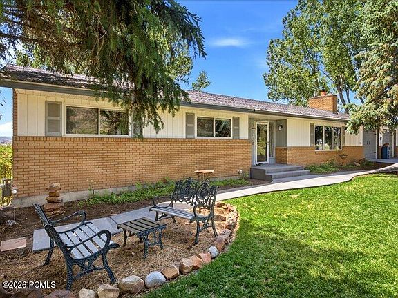 2nd image of 1416 S Foothill Dr