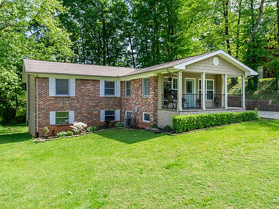 3rd image of 3908 Kenilworth Ln