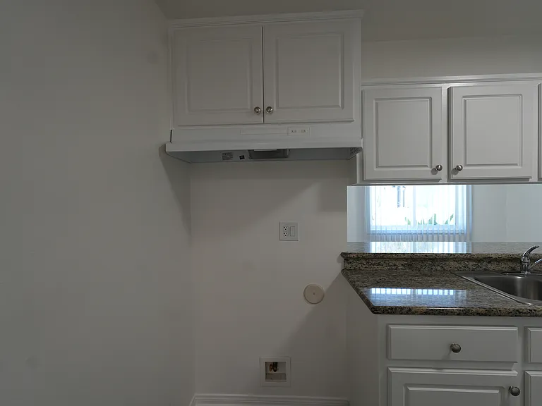 5157 1/4 E Santa Ana St #5201-1/2 — Photo 9