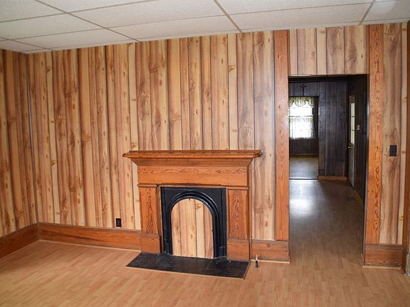 4th image of 842 Bath Ave
