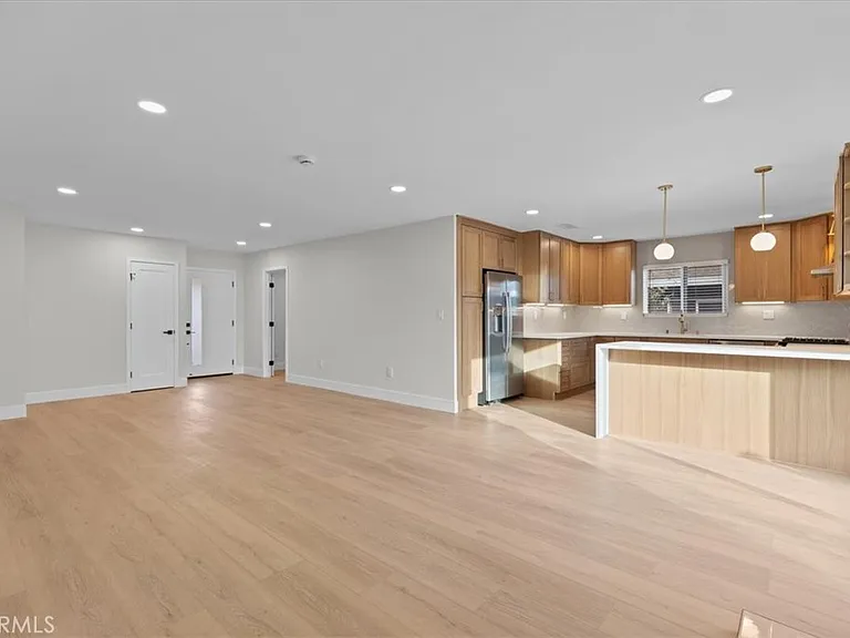23217 Anza Ave — Photo 8