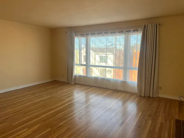2 bed, 990 sqft, $3,150 — Photo 3