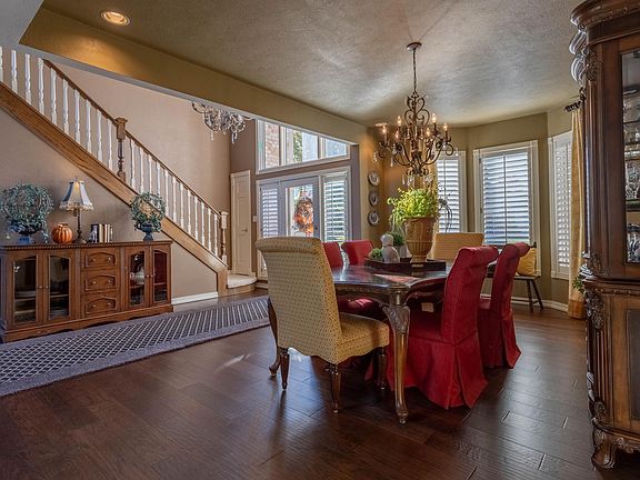 5th image of 3709 Pleasant Valley Dr