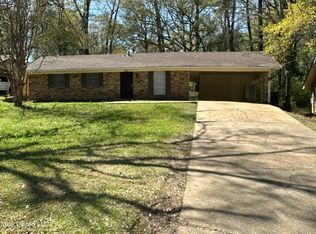2835 Glenderry St, Jackson, MS 39212