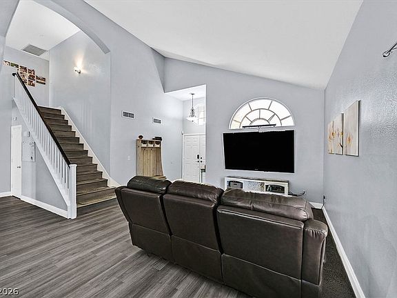 5th image of 1579 Tangerine Rose Dr