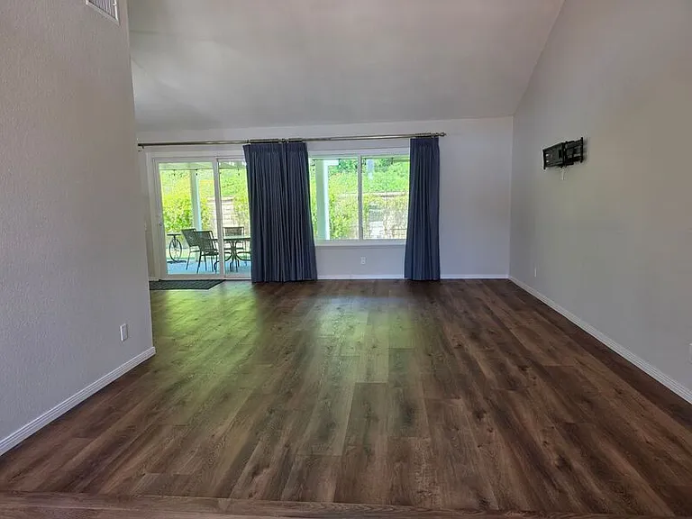 27351 Allariz — Photo 33