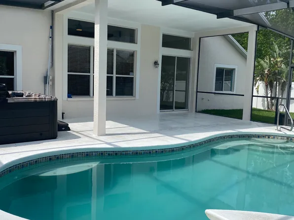 29139 Crossland Dr, Zephyrhills, FL 33543
