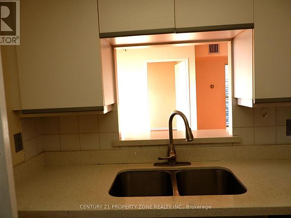 2nd image of 285 Enfield Pl Unit 1410