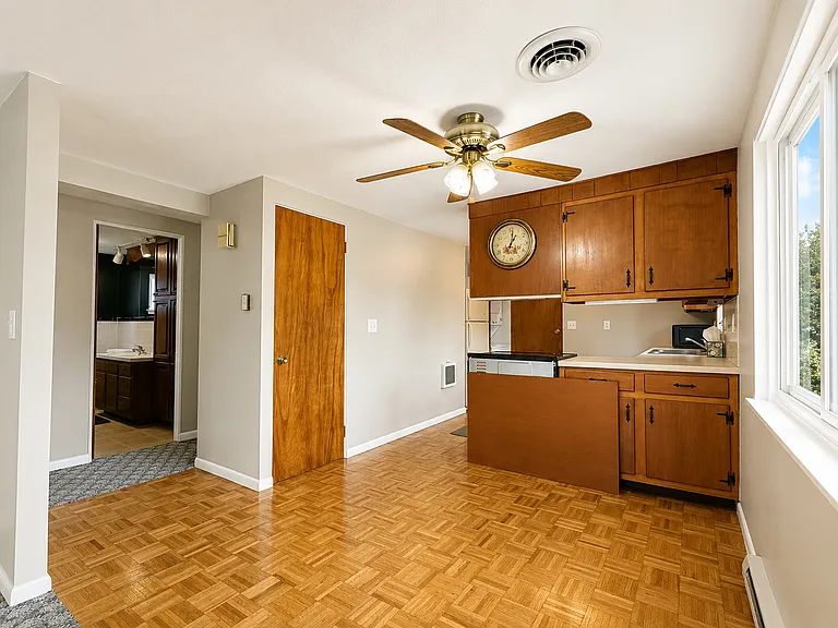 401 N 7th Ave — Photo 4