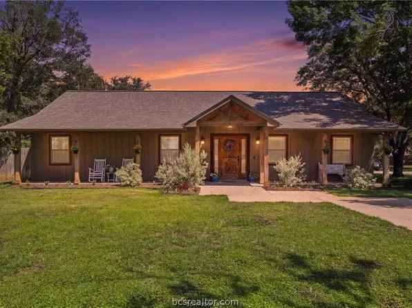 2302 Quail Run, College Station, TX 77845