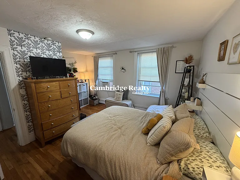 41 Crescent St #2 — Photo 7