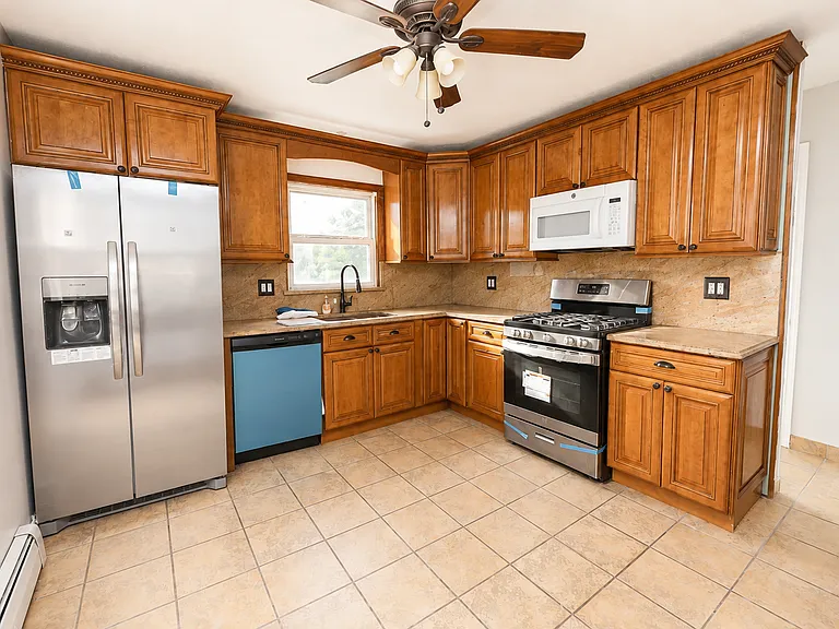 233 Weed Ave — Photo 10