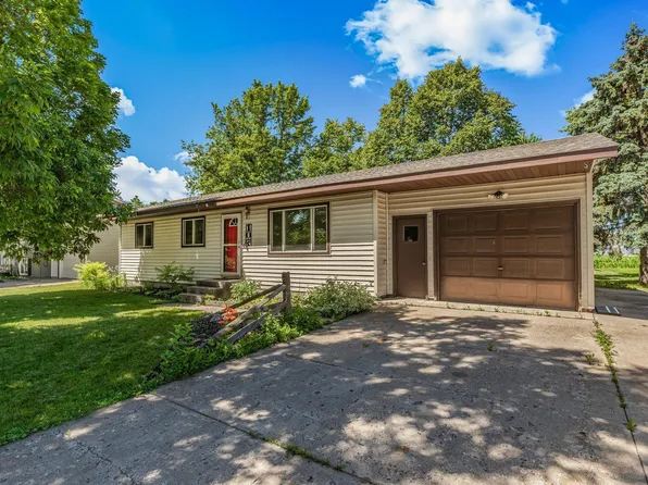 107 7th Ave NW, Saint Joseph, MN 56374