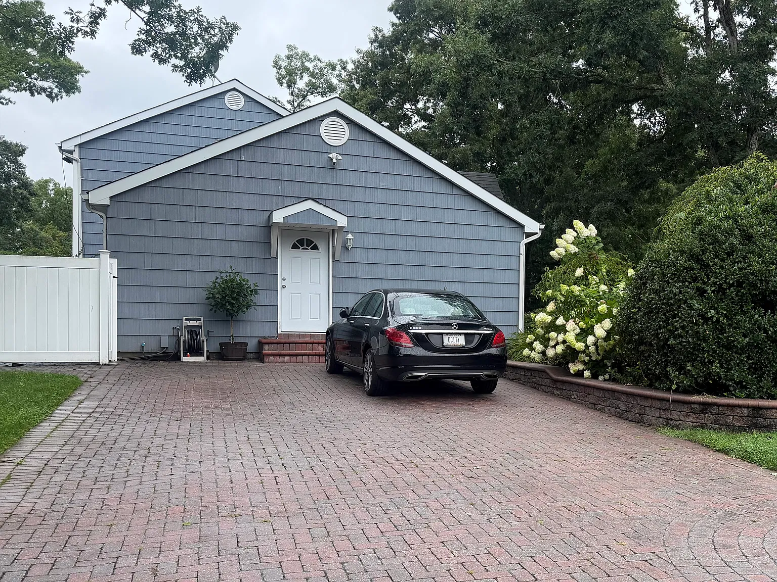 2 bed, 1000 sqft, $2,650 — Photo 2