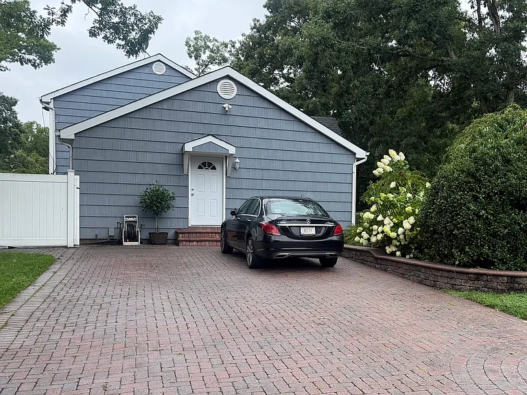 2 Hancock St — Photo 2