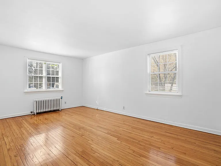 63 W Hudson Ave — Photo 1