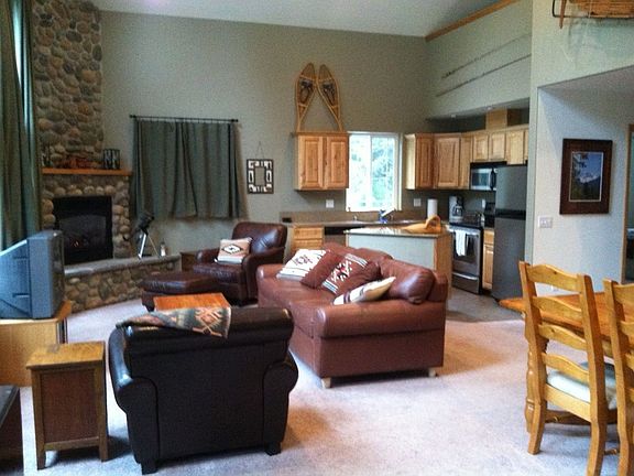 Living/kitchen/dining