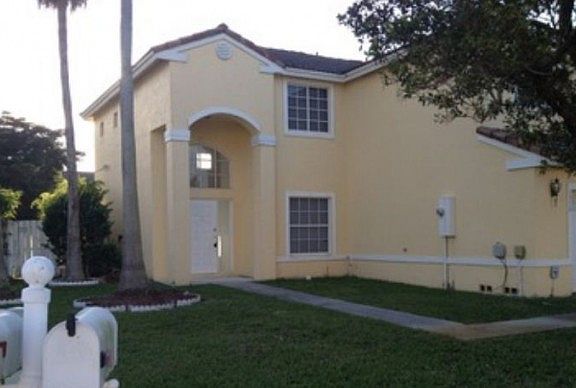 4th image of 1370 NW 187th Ave