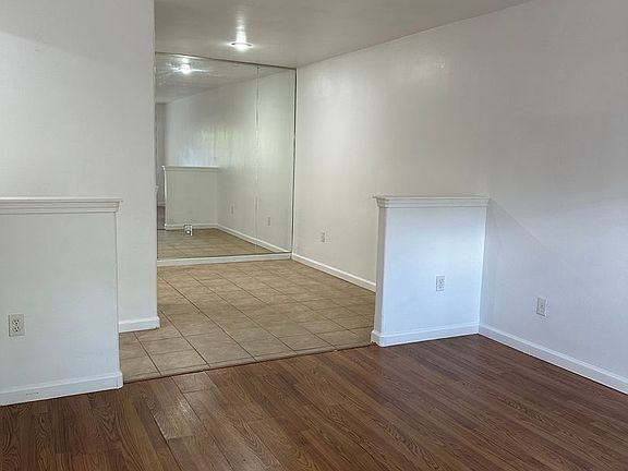 4th image of 4570 54th St Unit 117