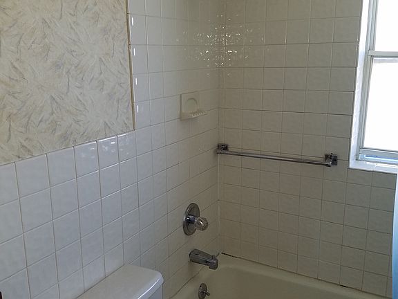 5th image of 16303 32nd Ave