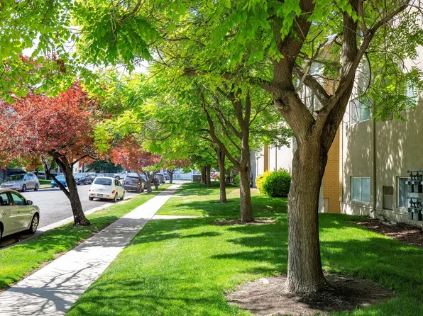 Cozy Apartments located in Salt Lake City!