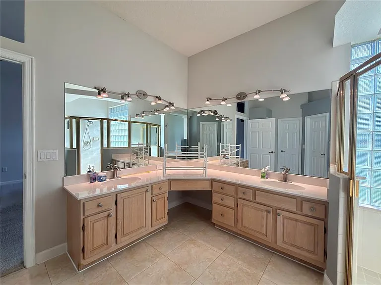 10341 Cypress Isle Ct — Photo 24