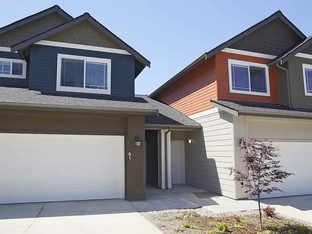 Robbins Hollow Townhomes — Photo 3