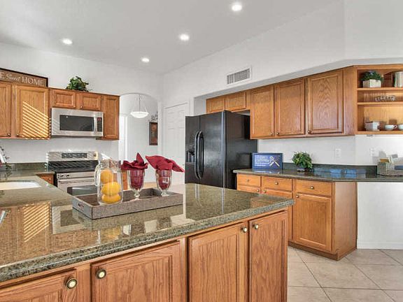 3rd image of 970 N Cactus Way