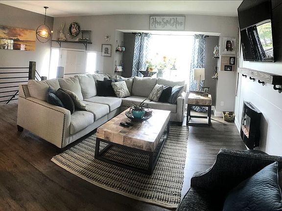 2nd image of 3105 NW Castle Dr