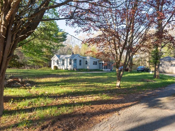 174 North St, Mattapoisett, MA 02739