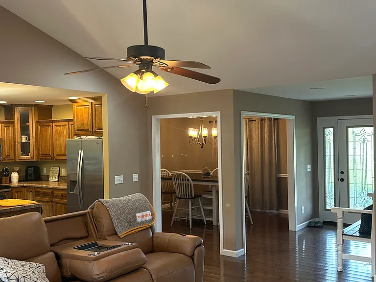 4751 Ellen Cir — Photo 9