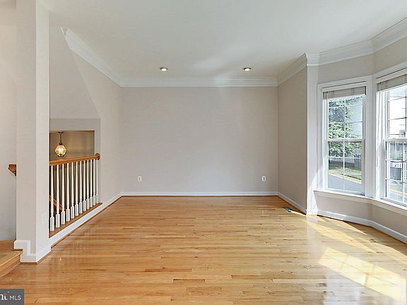 4th image of 2940 Langdon Gate Dr