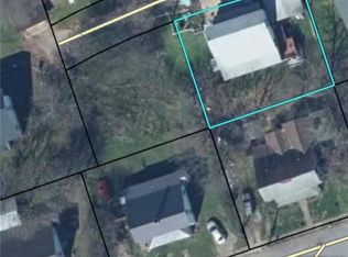 223 2nd Ave, Newry, SC 29665