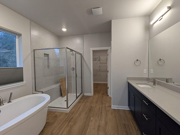 2nd image of 18529 Sawgrass Dr NE
