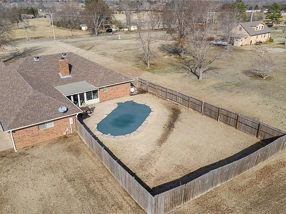 3rd image of 1800 Oliver Springs Way