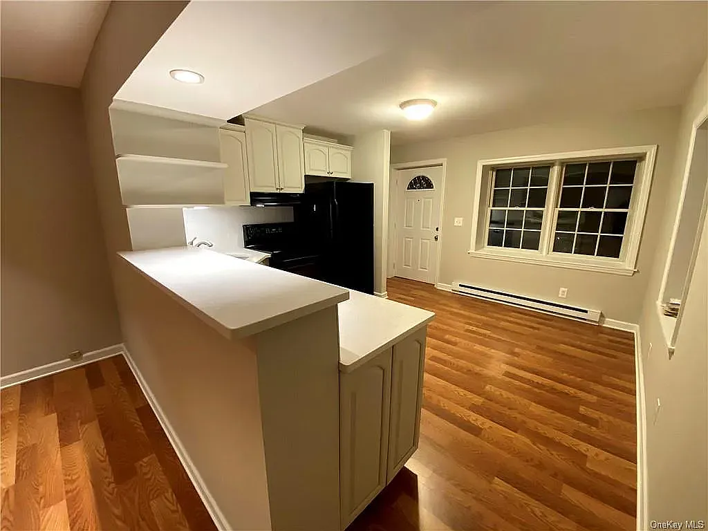 1 bed, 800 sqft, $2,700 — Photo 3