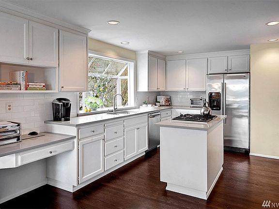 5th image of 20321 NE 34th Ct