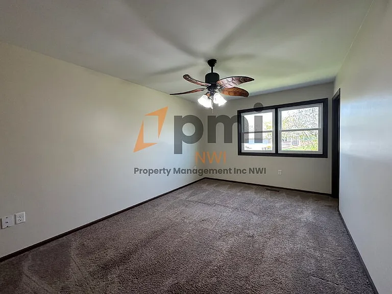 404 Saginaw Dr — Photo 13
