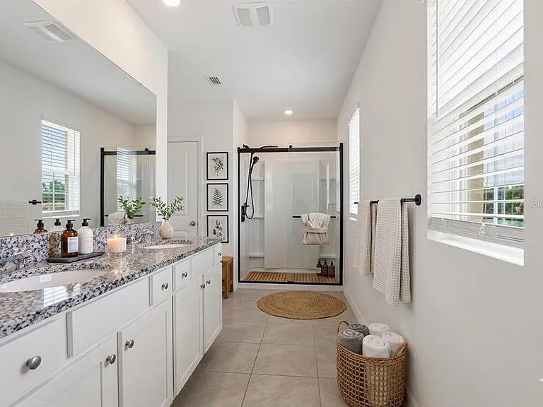 531 Lazio Cir — Photo 11