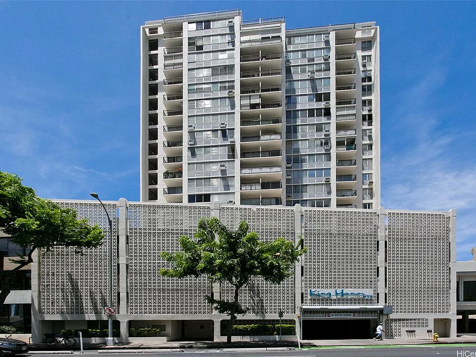 818 S King St #601