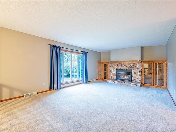 4th image of 2939 Light Breeze Ln