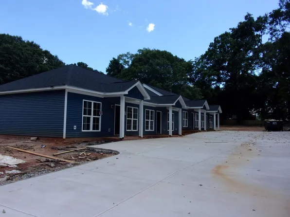 184 Long St, Clover, SC 29710