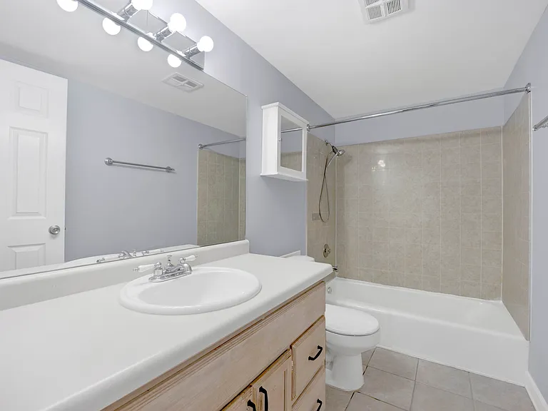 1100 E Randville Dr #211 — Photo 15